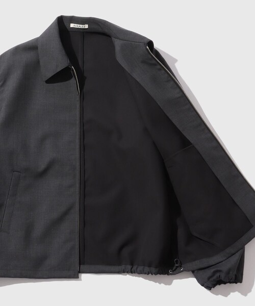 ADAM ET ROPE'(アダムエロペ)の「【AURALEE/オーラリー】BONDED TROPICAL WOOL ZIP BLOUSON(ブルゾン・メンズ・チャコール・3/4)」の10枚目の写真