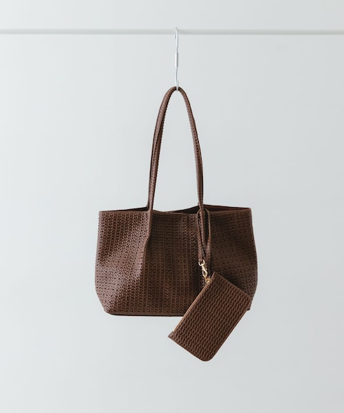 RODE SKO（ロデスコ）の「ポーチ付パンチングミドルトートバッグ（トートバッグ・レディース・IVORY/BROWN・One）」の2枚目の写真