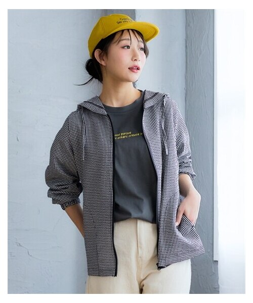 nissen（ニッセン）の「＜大きいサイズ＞さらっとサッカー素材フードジップパーカー（パーカー・レディース・黒系ギンガムチェック/ブルー系チェック/グレー系チェック・L~LL/3L~4L/5L~6L/8L/10L）」の5枚目の写真