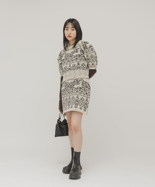 KBF（ケイビーエフ）の「ジャガードハーフスリーブニット（ニット/セーター・レディース・BEIGE/NAVY・One）」の5枚目の写真