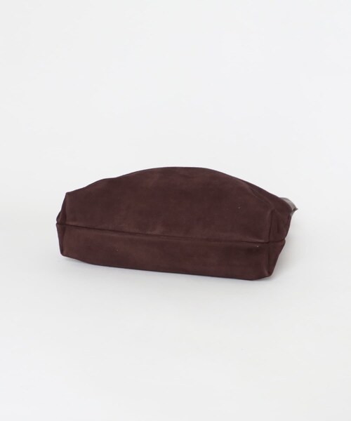 URBAN RESEARCH(アーバンリサーチ)の「MARROW SUEDE SHOPPER LARGE(ショルダーバッグ・レディース・BURGUNDY・-)」の6枚目の写真
