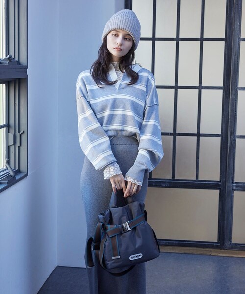 VIS（ビス）の「【OUTDOOR PRODUCTS】VIS別注2WAYベルト付きパデッドトートバッグ（トートバッグ・レディース・ブラック/チャコール/キナリ・F）」の13枚目の写真