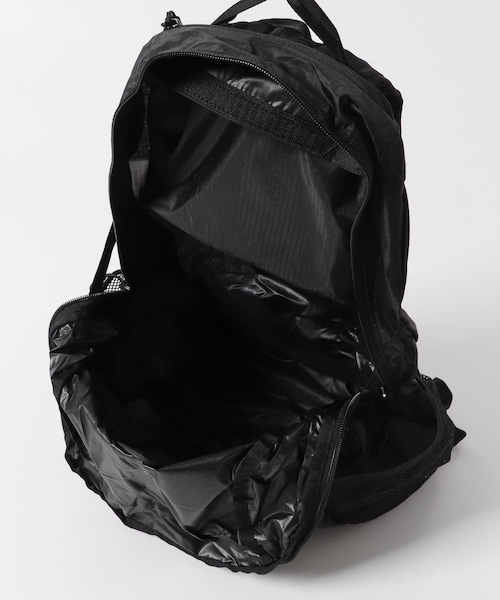 URBAN RESEARCH DOORS（アーバンリサーチドアーズ）の「THE NORTH FACE　Mayfly Pack 22（バックパック/リュック・レディース・CL/K/VB・one）」の8枚目の写真