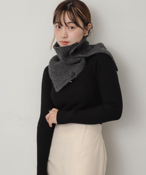 SENSE OF PLACE by URBAN RESEARCH（センスオブプレイスバイアーバンリサーチ）の「サイドスリットウォーマー（ネックウォーマー/スヌード・レディース・CHARCOAL/IVORY・one）」の11枚目の写真