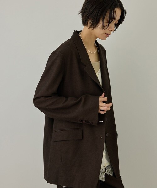 ADAM ET ROPE'(アダムエロペ)の「ビスコースウールエフォートレスジャケット / セットアップ対応(テーラードジャケット・レディース・ブラック/ブラウン・F)」の16枚目の写真