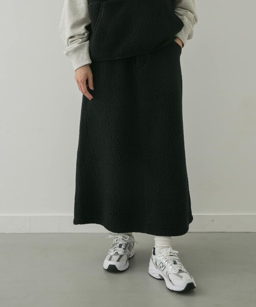 URBAN RESEARCH DOORS（アーバンリサーチドアーズ）の「『別注』Snow Peak Apparel×DOORS　ThermalBoa FleeceSkirt（スカート・レディース・グレー/ブラック・FREE）」の5枚目の写真