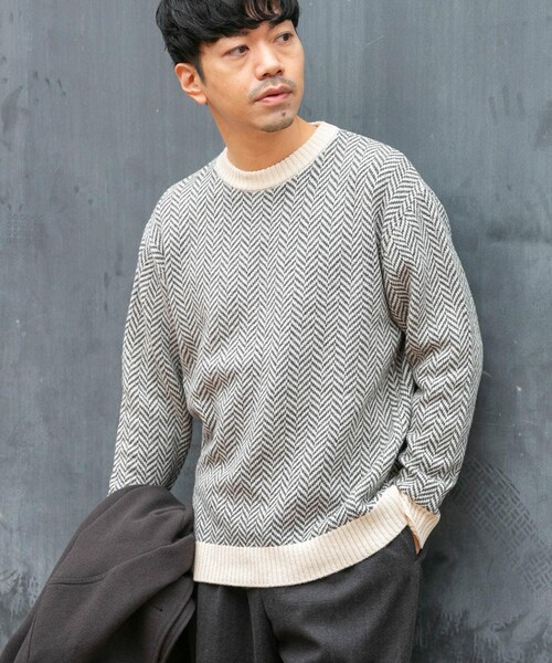 URBAN RESEARCH ROSSO（アーバンリサーチロッソ）の「『XLサイズあり』ヘリンボーン柄クルーネックニット（ニット/セーター・メンズ・IVORY/BLACK/GREIGE/NAVY/GRAY・S/M/L/XL）」の9枚目の写真