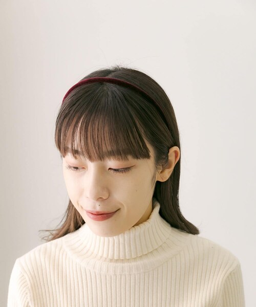 URBAN RESEARCH Sonny Label（アーバンリサーチサニーレーベル）の「ベロアスリムカチューシャ（カチューシャ・レディース・ブラック/ワイン/モス/ベージュ・one）」の4枚目の写真