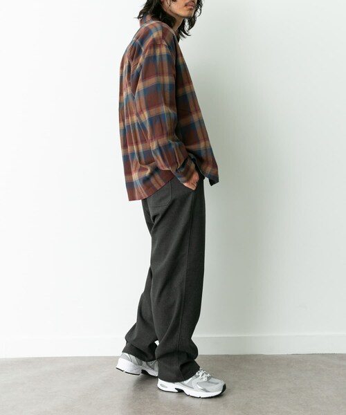 URBAN RESEARCH Sonny Label（アーバンリサーチサニーレーベル）の「裏起毛ユーティリティイージーパンツ（その他パンツ・メンズ・ブラック/チャコール/ブラウン/チャコール2・M/L）」の17枚目の写真