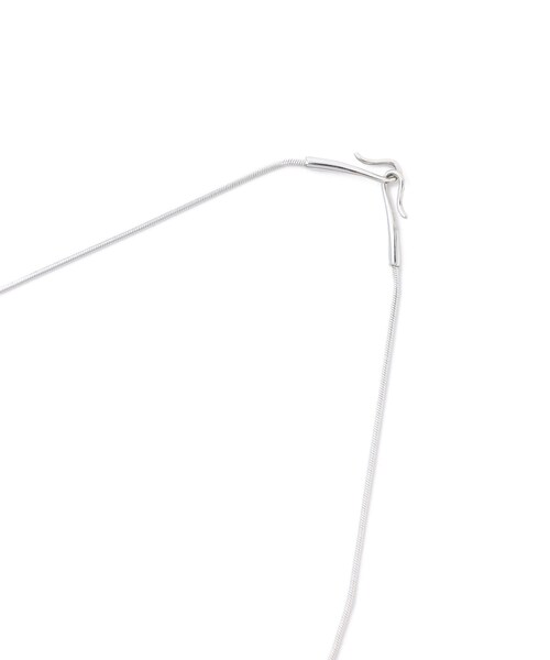 ADAM ET ROPE'（アダムエロペ）の「【公式サイト限定】【Rieuk(リューク)】Thiner Snake  Necklace（ネックレス・レディース・シルバー・F）」の12枚目の写真