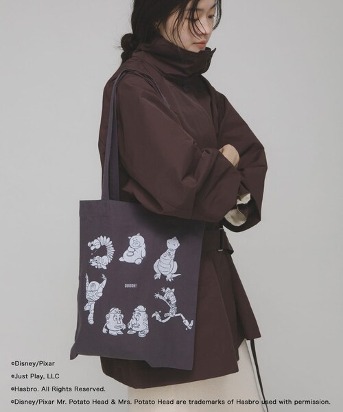 KBF（ケイビーエフ）の「TOYSTORY/トートバッグ（トートバッグ・レディース・IVORY/CHARCOAL・One）」の18枚目の写真