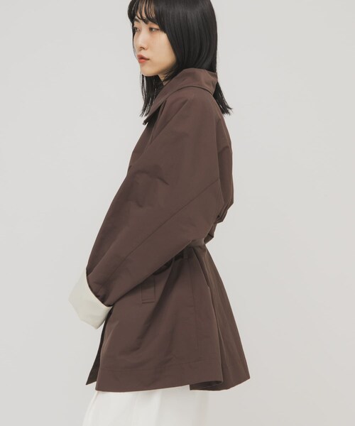 KBF（ケイビーエフ）の「テントラインBIGミドルコート（テーラードジャケット・レディース・BEIGE/BROWN/NAVY・One）」の7枚目の写真