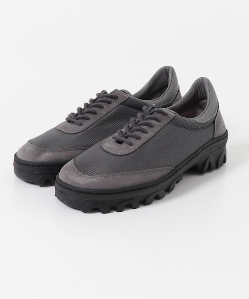 URBAN RESEARCH(アーバンリサーチ)の「REPRODUCTION OF FOUND CANADIAN MILITARY TRAINER(スニーカー・メンズ・CHARCOAL・41/42/43)」の1枚目の写真