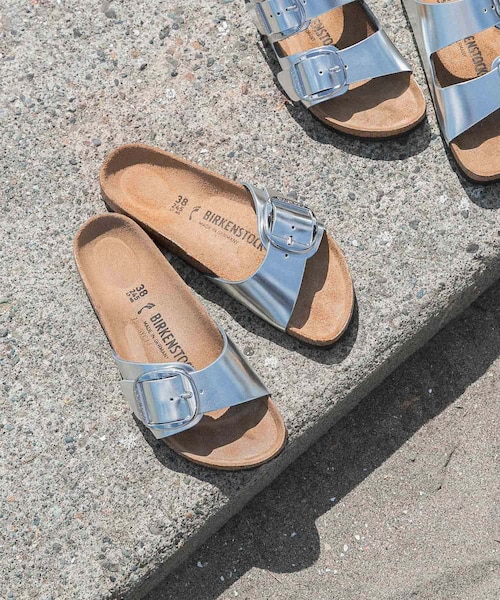 URBAN RESEARCH DOORS(アーバンリサーチドアーズ)の「BIRKENSTOCK EXCLUSIVE MADRID METALLIC(サンダル・レディース・SILVER/GOLD・35/36/37/38/39)」の4枚目の写真