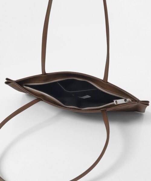 URBAN RESEARCH（アーバンリサーチ）の「kokyo　Rectangulo Pockets Bag（ハンドバッグ・レディース・Brown・FREE）」の10枚目の写真