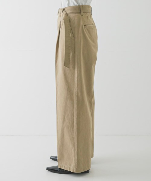 URBAN RESEARCH(アーバンリサーチ)の「『3サイズ展開』ベルト付きタックワイドチノパンツ(チノパンツ・レディース・L.BEIGE/BEIGE・36/38/40)」の13枚目の写真