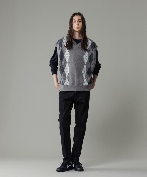 ADAM ET ROPE'(アダムエロペ)の「スリム テーパード デニムパンツ(デニムパンツ・メンズ・ブラック系/ネイビー・L/M/S)」の12枚目の写真