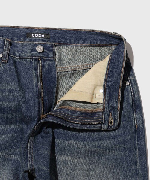 ADAM ET ROPE'(アダムエロペ)の「【CODA/コーダ】INDIGO VINTAGE WASHED DISTRESSED BREAK CUT FLARED JEANS(デニムパンツ・メンズ・ブルー系・0/1/2)」の7枚目の写真
