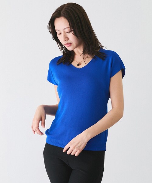 Jayro（ジャイロ）の「Vネックフレンチ袖ニット（ニット/セーター・レディース・ブラック/グレー/ベージュ/グリーン/ブルー/サックス/レッド/カラシ/オレンジ・F）」の5枚目の写真