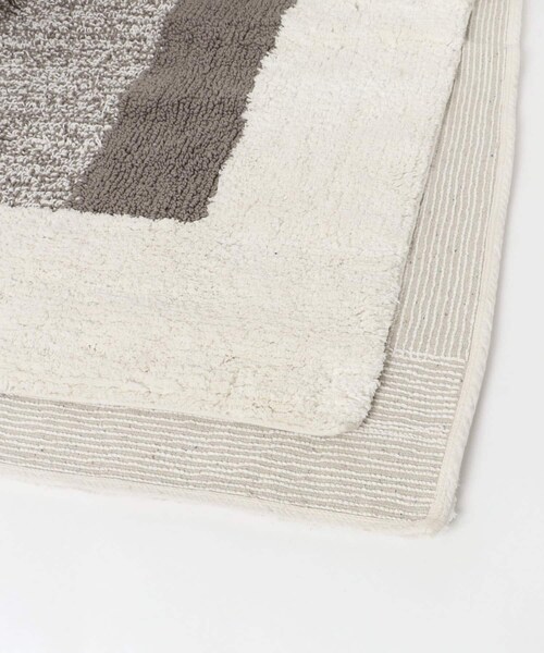 【-】RugRu PAPINA RUG 140×200 RugRu PAKUNA RUG 140×200の通販はau PAY マーケット - 輸入雑貨の