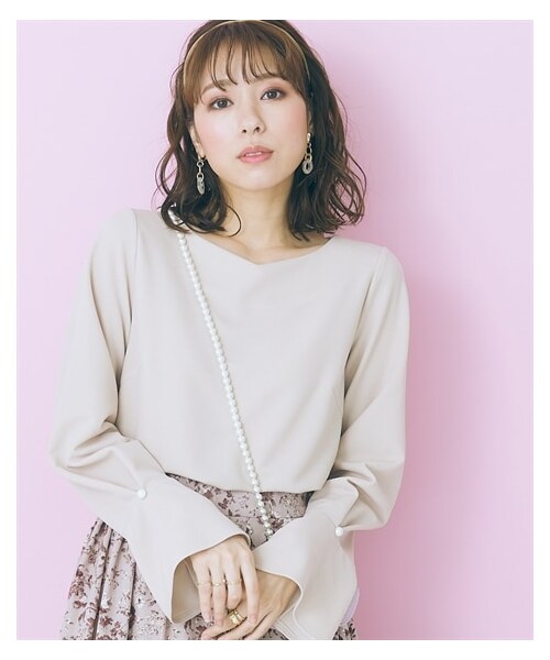 nissen（ニッセン）の「大きいサイズ袖口パール調ボタン付きハートネックカットソーmarun（Tシャツ/カットソー・レディース・ピンク/ダークグレー/ベージュ・L/LL/3L/4L/5L/6L/8L/10L）」の18枚目の写真