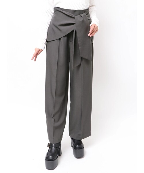 MURUA（ムルーア）の「ウエストデザインワイドパンツ（その他パンツ・レディース・グレー/ブラック・1/2）」の2枚目の写真