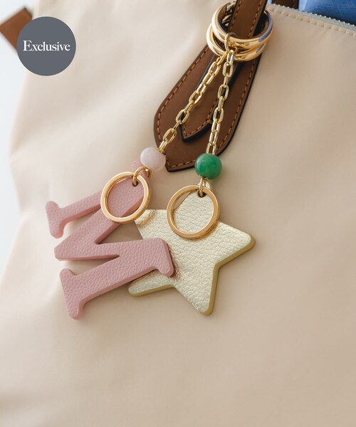 RODE SKO(ロデスコ)の「『別注』Hashibami×RODESKO イニシャルチャーム(キーホルダー・レディース・GOLD/CUSTERD/STRAWBERRY/MATCHA/ASH BLUE・one)」の15枚目の写真