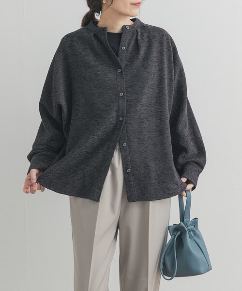 URBAN RESEARCH DOORS（アーバンリサーチドアーズ）の「ドルマンバンドカラーシャツ（シャツ/ブラウス・レディース・BEIGE/CHARCOAL・Free）」の5枚目の写真