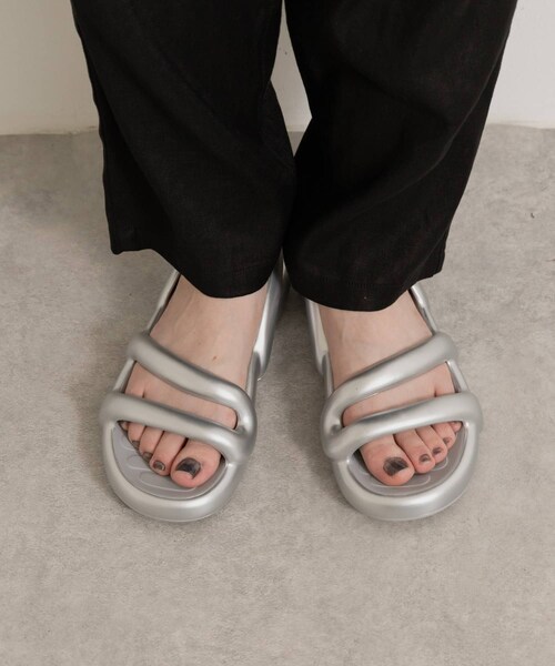 THE GOODLAND MARKET（ザグッドランドマーケット）の「CAMPER　Kobarah Flat Bio Metallic（サンダル・レディース・014SLV/015RED・37/38/39）」の7枚目の写真