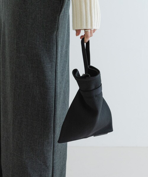 URBAN RESEARCH(アーバンリサーチ)の「ITTI ANNIE SMALL RICE BAG(ハンドバッグ・レディース・black/ivory・FREE)」の3枚目の写真
