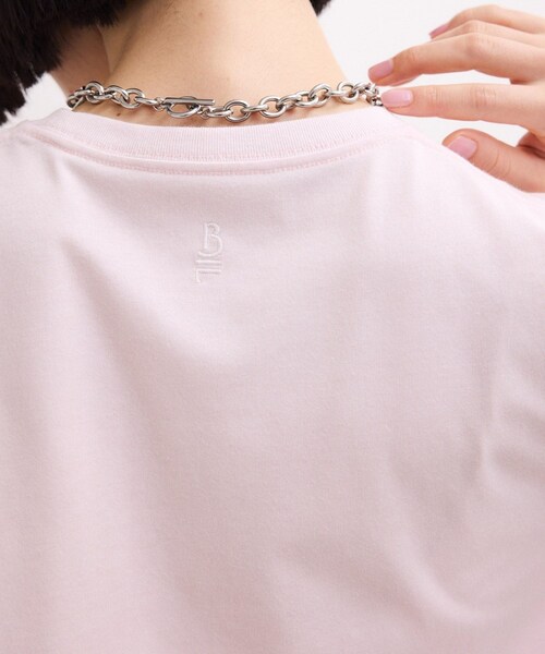 ADAM ET ROPE'(アダムエロペ)の「【WEB限定】クリーンタッチコットン刺しゅうロゴT(Tシャツ/カットソー・レディース・ホワイト/ダークブラウン/ネイビー/ピンク系・F)」の14枚目の写真