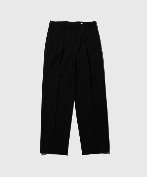 ADAM ET ROPE'（アダムエロペ）の「【AURALEE/オーラリー】LIGHT WOOL MAX GABARDINE TWO-TUCK SLACKS（スラックス・メンズ・ブラック/ダークブラウン・3/4/5）」の2枚目の写真