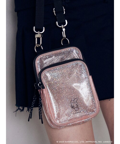 EMODA（エモダ）の「【メロクロコラボ】GLITTER MINI POCKET BAG（ショルダーバッグ・レディース・ピンク/ブルー・F）」の2枚目の写真