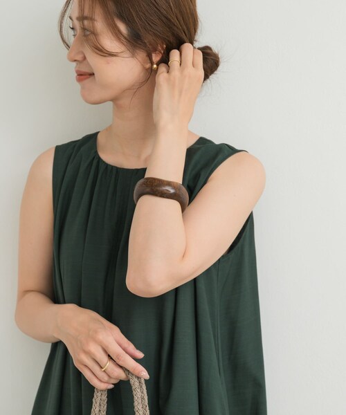 URBAN RESEARCH DOORS(アーバンリサーチドアーズ)の「ウッドバングル(ブレスレット・レディース・BROWN B/BROWN A・one)」の8枚目の写真