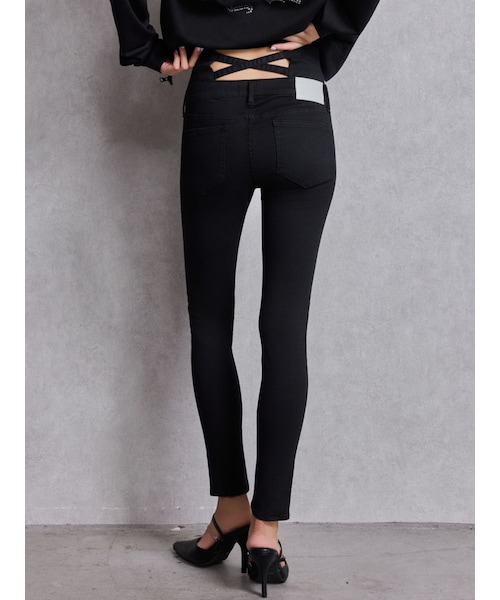 GYDA（ジェイダ）の「ハイウエストウエストクロススキニーデニムパンツ（デニムパンツ・レディース・ブラック/アイスブルー/インディゴ・XS/S/M/L）」の4枚目の写真