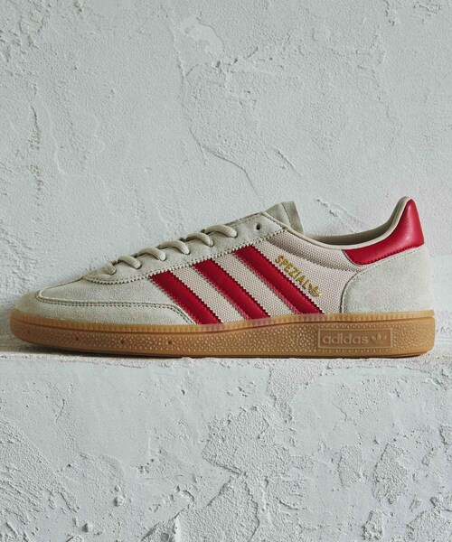 URBAN RESEARCH DOORS(アーバンリサーチドアーズ)の「『一部WEB限定カラー』adidas Exclusive HANDBALLSPEZIAL(スニーカー・レディース・ブラック/イエロー/ホワイト/レッド・23/23.5/24/24.5/25)」の4枚目の写真
