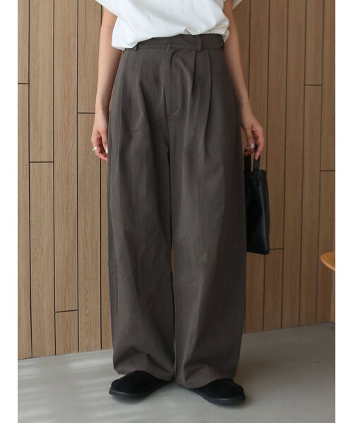 Ungrid（アングリッド）の「コクーンチノパンツ（チノパンツ・レディース・アイボリー/ベージュ/チャコールグレー・S/M）」の17枚目の写真