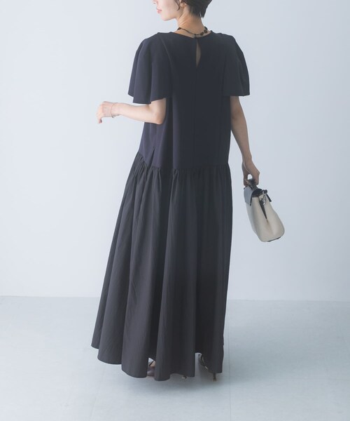 URBAN RESEARCH ROSSO（アーバンリサーチロッソ）の「Mewl　ペタルスリーブドッキングワンピース（ワンピース・レディース・BLACK/NAVY・Free）」の15枚目の写真