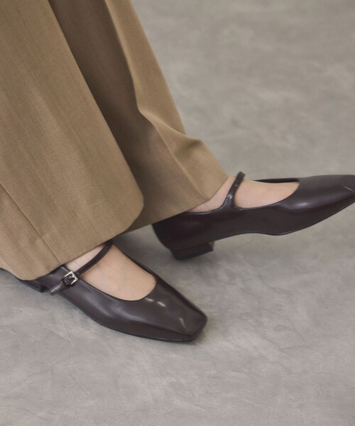 ADAM ET ROPE'（アダムエロペ）の「メリージェーンスクエアパンプス（パンプス・レディース・ブラック/ダークブラウン・23.0/23.5/24.0/24.5）」の12枚目の写真