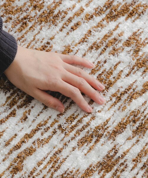 URBAN RESEARCH DOORS(アーバンリサーチドアーズ)の「『別注』JARAPA×DOORS LIVING PRODUCTS ミックスラグ 140×200(インテリア雑貨・メンズ・BRN×WHT/BLU×WHT・M)」の10枚目の写真