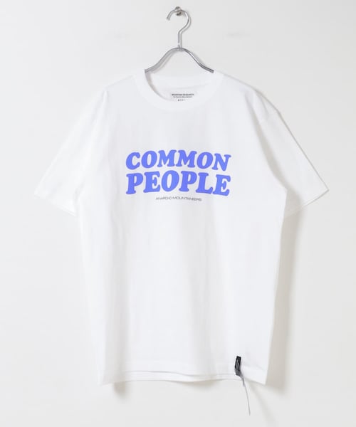 EKAL(エカル)の「mountain research Common People(Tシャツ/カットソー・メンズ・White/Red/Charcoal・M/L/XL)」の1枚目の写真