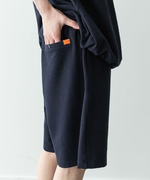 URBAN RESEARCH Sonny Label（アーバンリサーチサニーレーベル）の「カットシアサッカーショートパンツ（その他パンツ・メンズ・ブラック/ネイビー・M/L）」の18枚目の写真