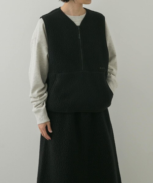 URBAN RESEARCH DOORS(アーバンリサーチドアーズ)の「『別注』Snow Peak Apparel×DOORS ThermalBoa FleeceVest(ベスト・レディース・グレー/ブラック・FREE)」の6枚目の写真