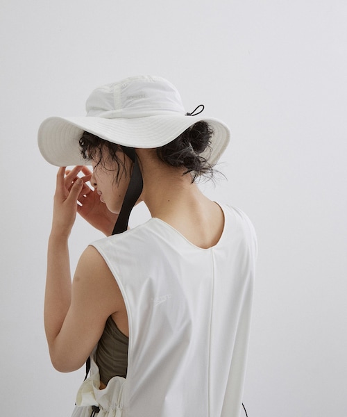ADAM ET ROPE'(アダムエロペ)の「【公式サイト・実店舗限定】【ADAM ET ROPE'×Speedo】HAT(ハット・レディース・ブラック/オフホワイト・F)」の7枚目の写真