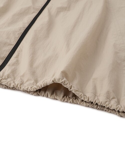 ADAM ET ROPE'（アダムエロペ）の「【撥水】ショルダータックシアーブルゾン（ブルゾン・レディース・ブラック/ベージュ系・F）」の13枚目の写真