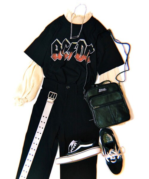 A.D.G(エーディージー)の「AC/DC Crack Logo BIG TEE (black)(Tシャツ/カットソー・レディース・ブラック・FREE)」の3枚目の写真