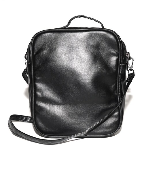 A.D.G（エーディージー）の「“ADG" 3POCKET LEATHER SHOULDER BODY BAG（ボディバッグ/ウエストポーチ・レディース・ブラック・FREE）」の7枚目の写真