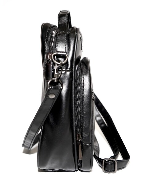 A.D.G（エーディージー）の「“ADG" 3POCKET LEATHER SHOULDER BODY BAG（ボディバッグ/ウエストポーチ・レディース・ブラック・FREE）」の8枚目の写真