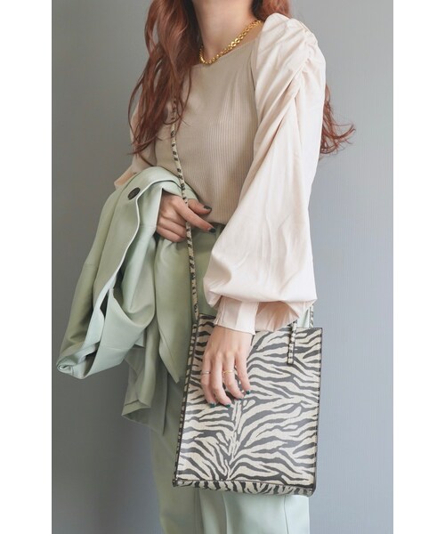 A.D.G（エーディージー）の「Balloon Sleeve Rib Tops (Light Beige)（その他トップス・レディース・ベージュ・FREE）」の4枚目の写真