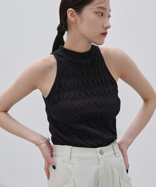 SIWEM(シウム)の「RUCHED SLEEVELESS TOPS(Tシャツ/カットソー・レディース・ブラック・F)」の3枚目の写真
